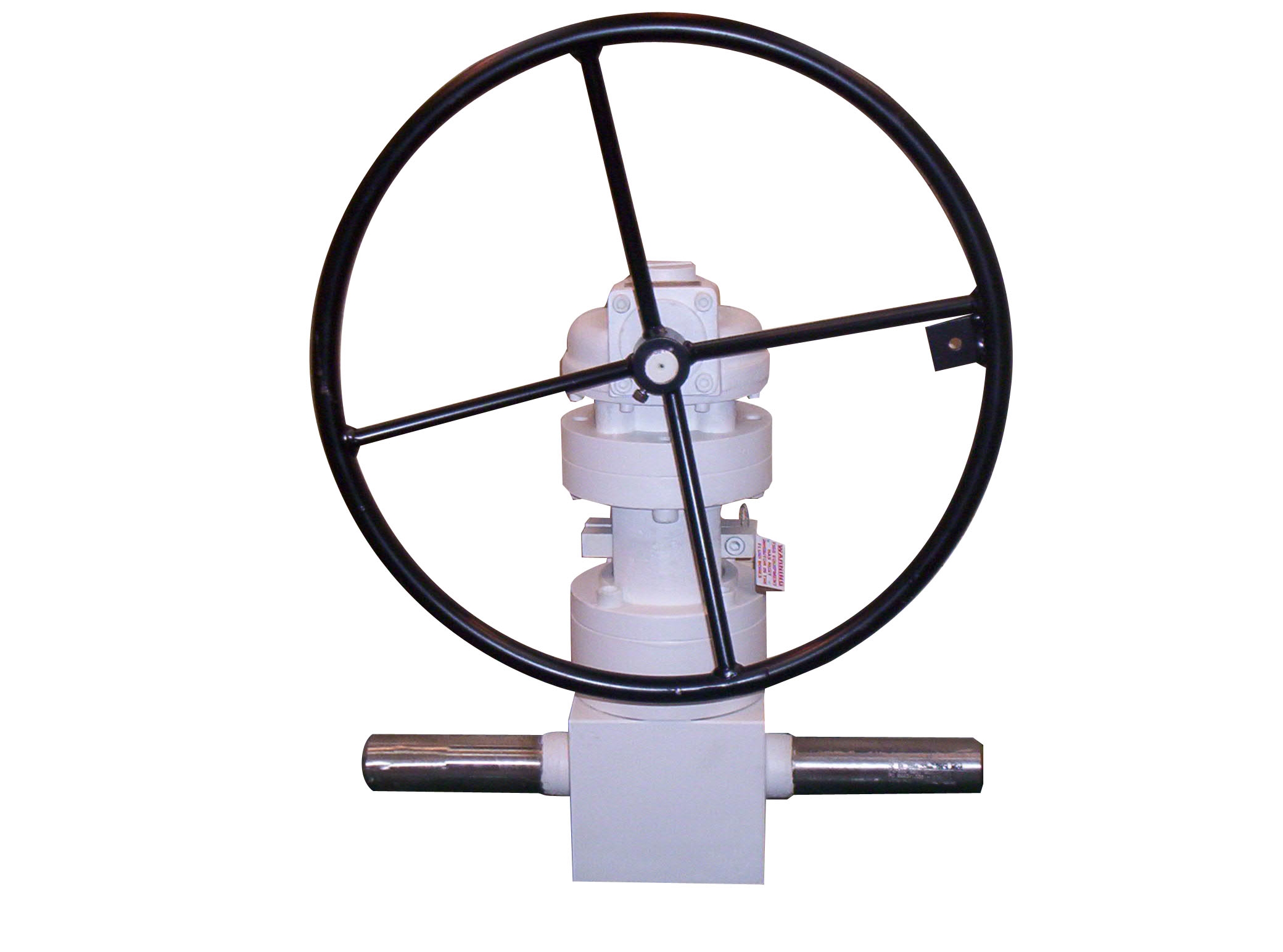 Globe valve for onshore applications